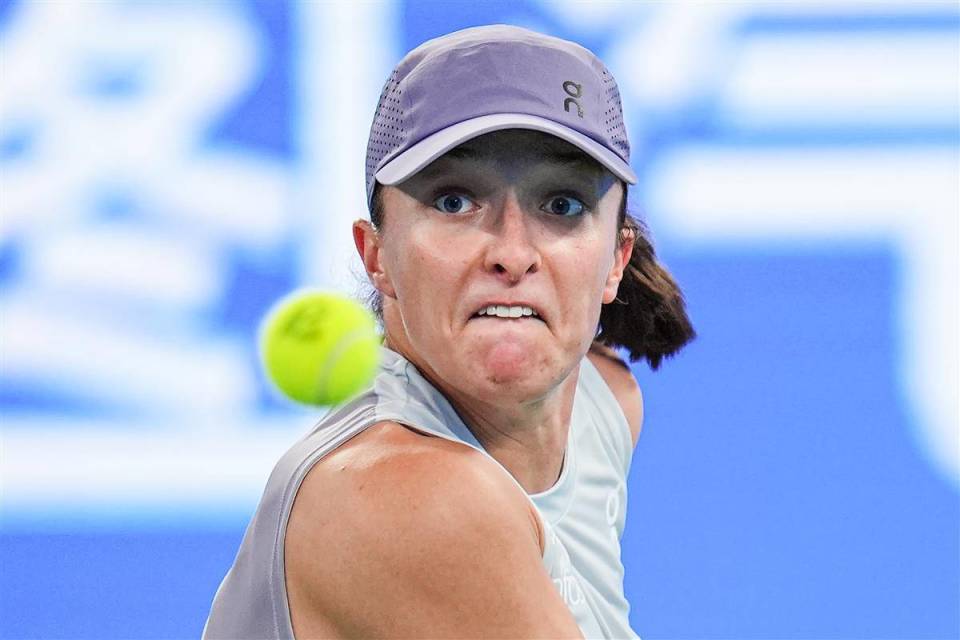 IqgOV, 一次次的, 保利尼握拳 IqgOV, 一次次的, 保利尼握拳